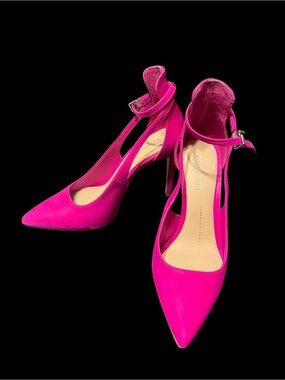 Gianni Bini Hot Pink Lulaa Cut-Out Pointed-Toe Ankle-Strap Stilettos Size 7.5